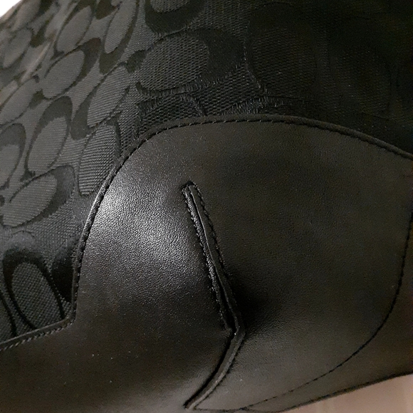 Coach Black Signature Tote Bag - Picture 11 of 14